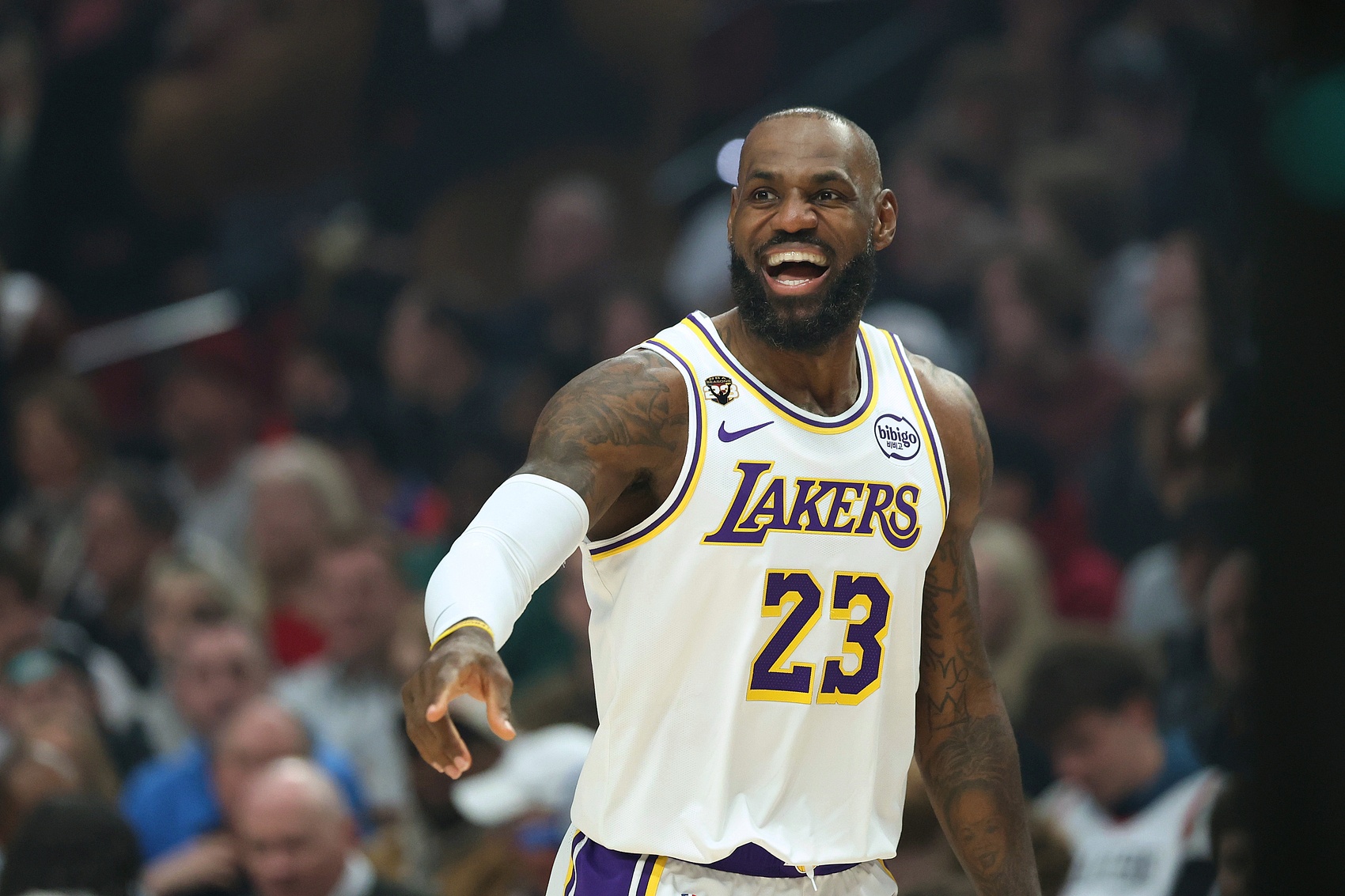 买马挣钱网站app-杨毅：詹姆斯不在乎是否进全明星 否则他去年就打了&amp;参考决定梗