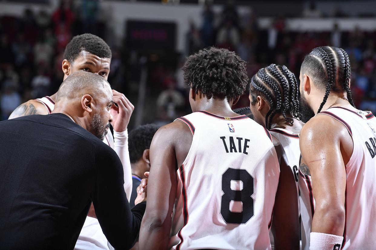 火箭替补席变脸！射手升任首发，中锋又被雪藏，2阵火力降至冰点