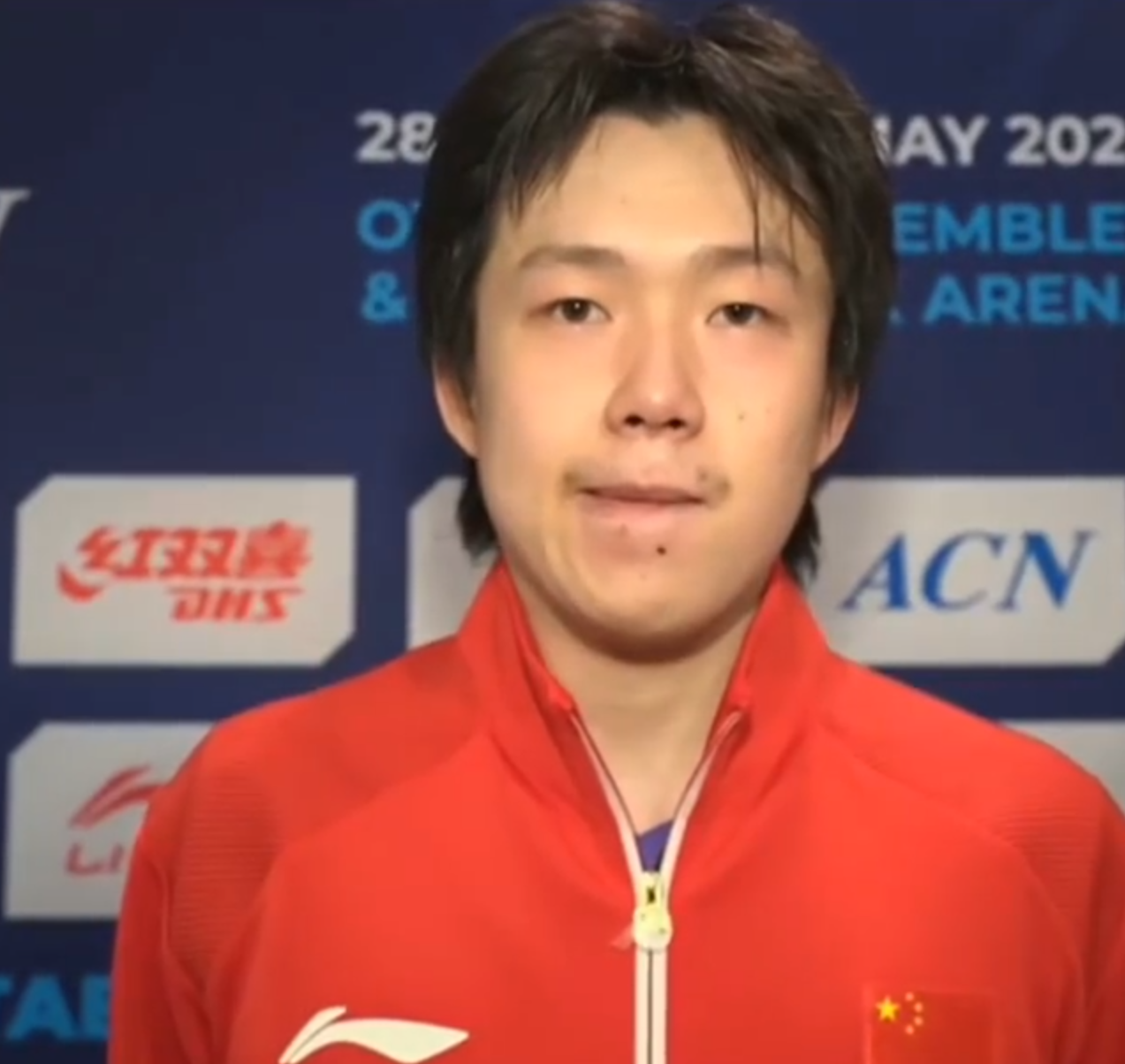 买马挣钱网站app-王皓献拥抱!王楚钦独取2分还暖心为球迷签名 直言还能做得更好